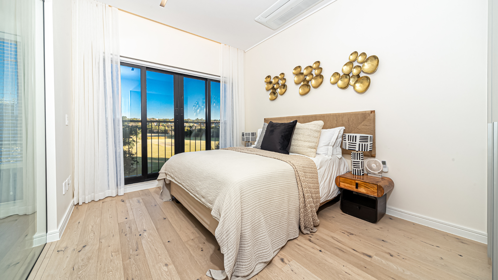 http://luxury-bedroom